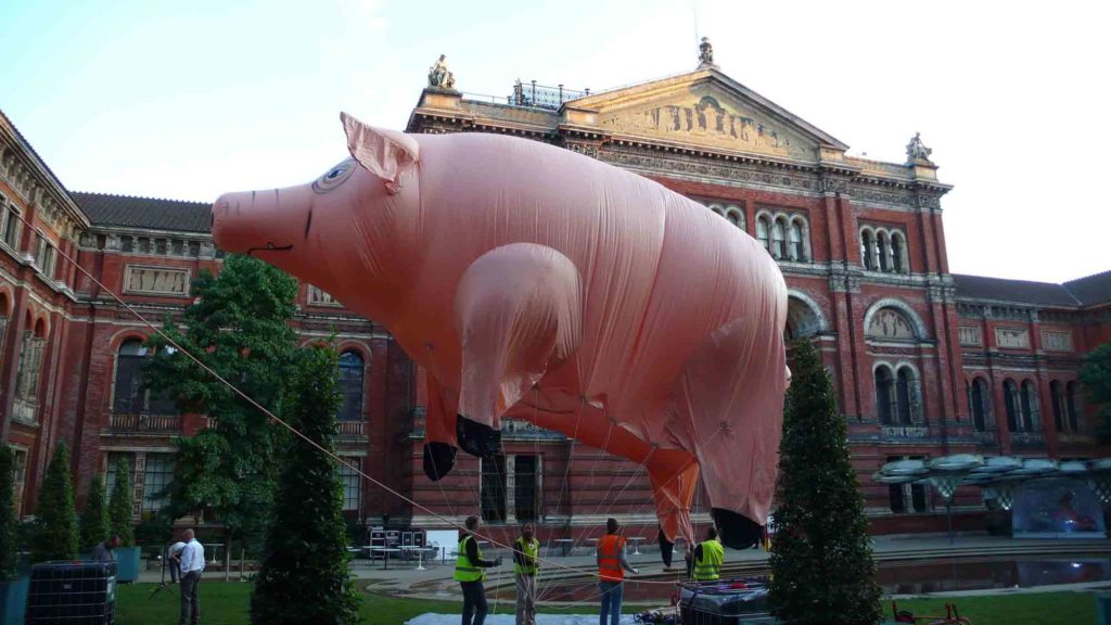 Part inflated Pink Floyd pig